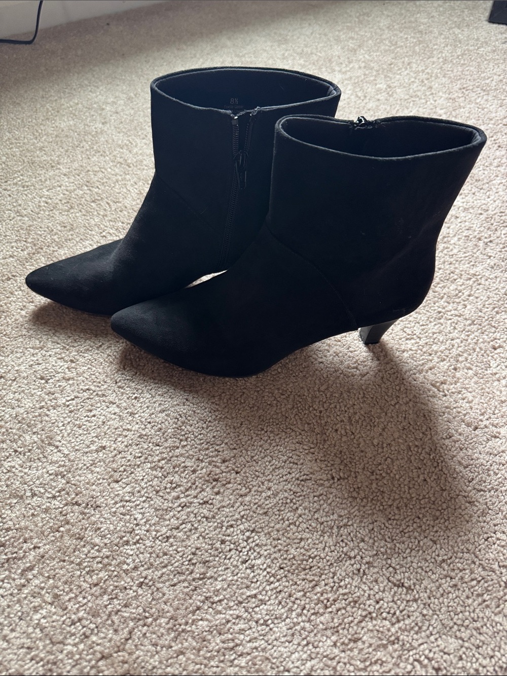 Women’s Black Pointed-Toe Suede Ankle Boots - 8.5